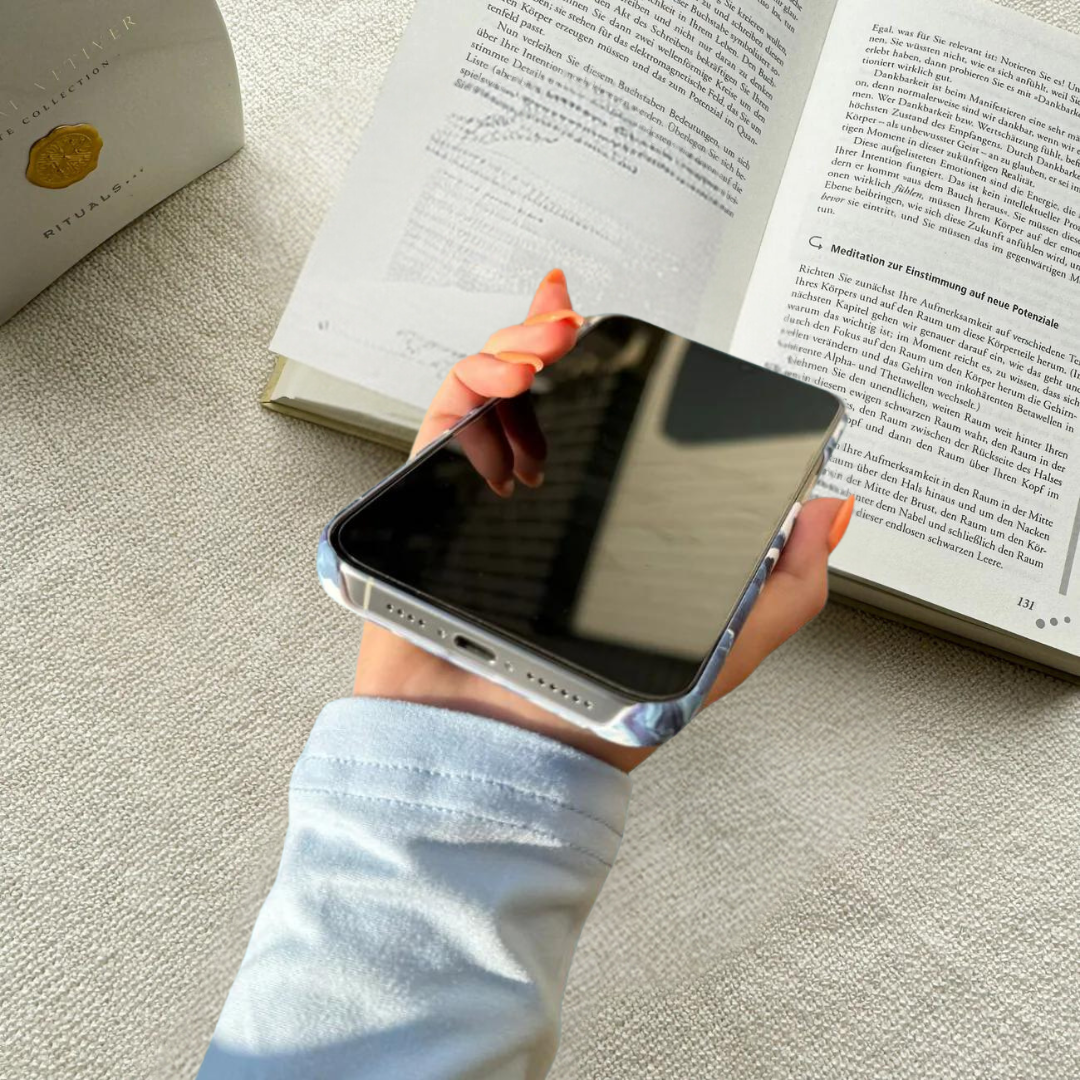 iPhone case | "Brise" 