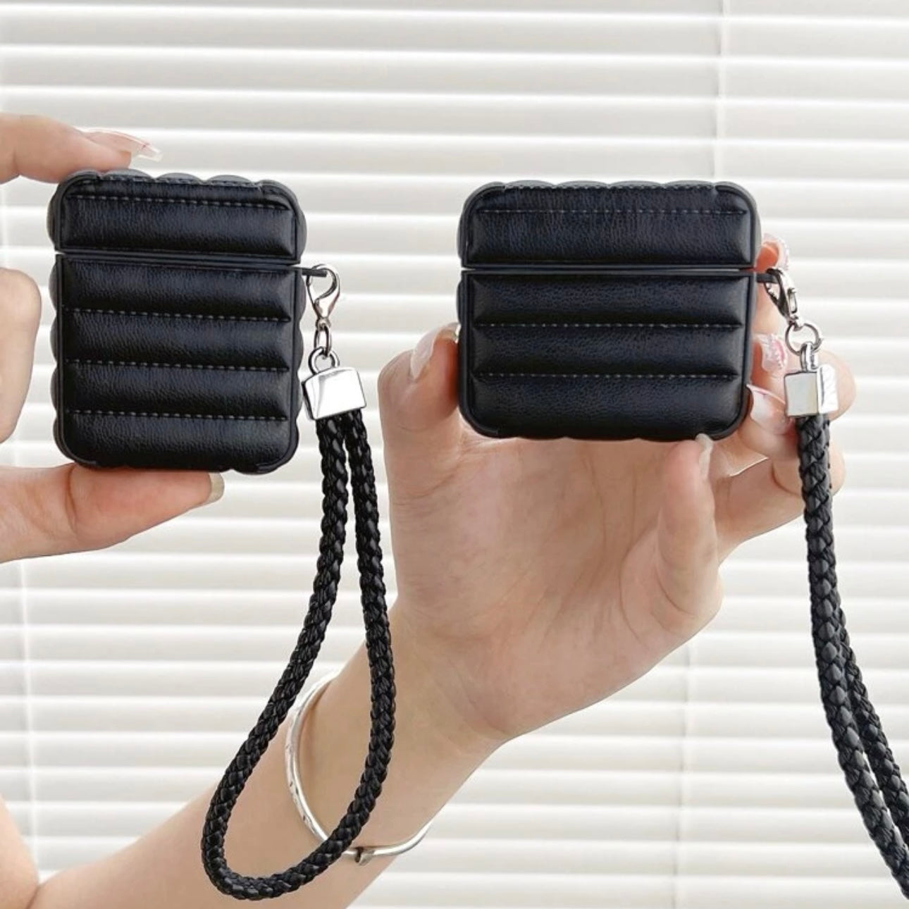 AirPods case | "Marie"