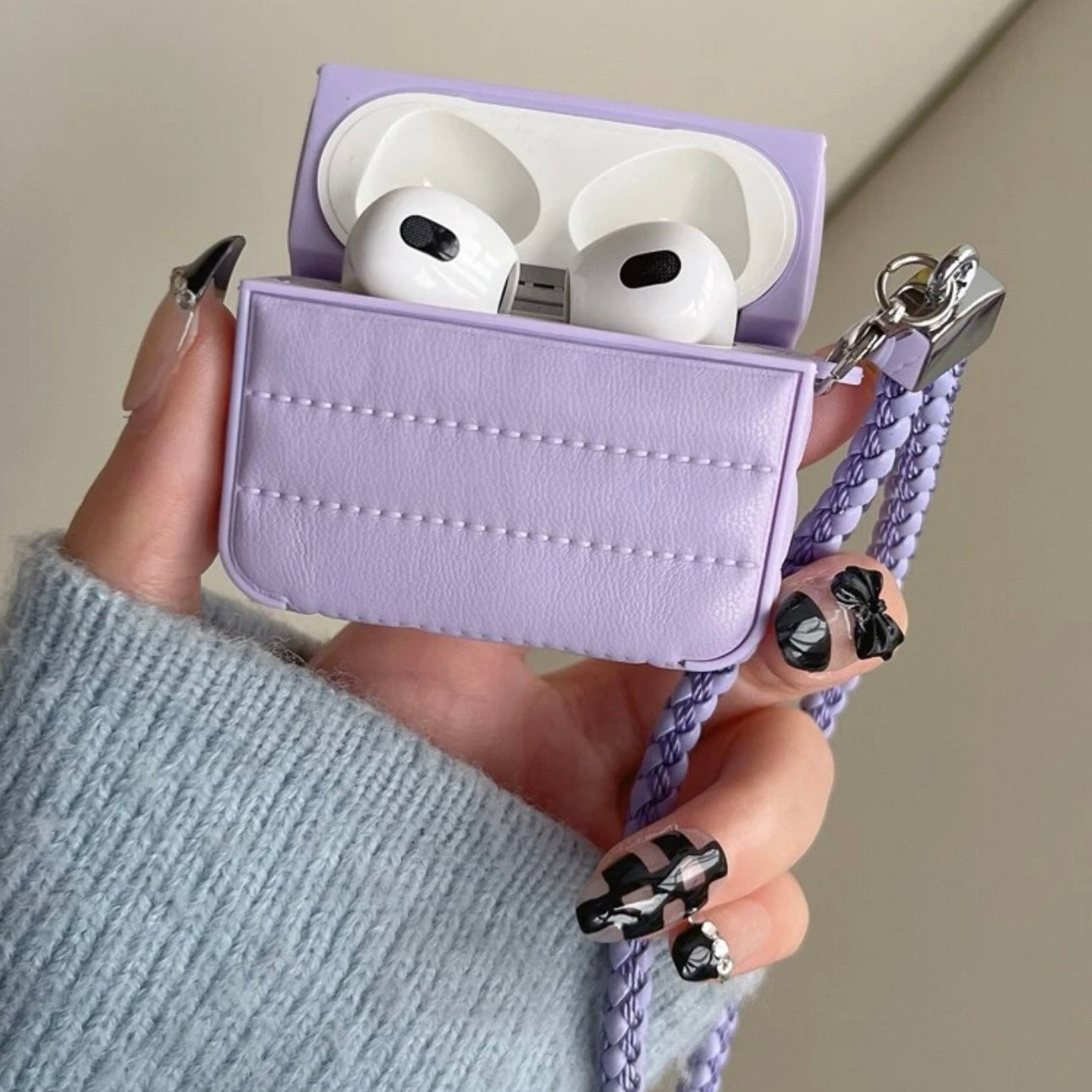 AirPods case | "Marie"